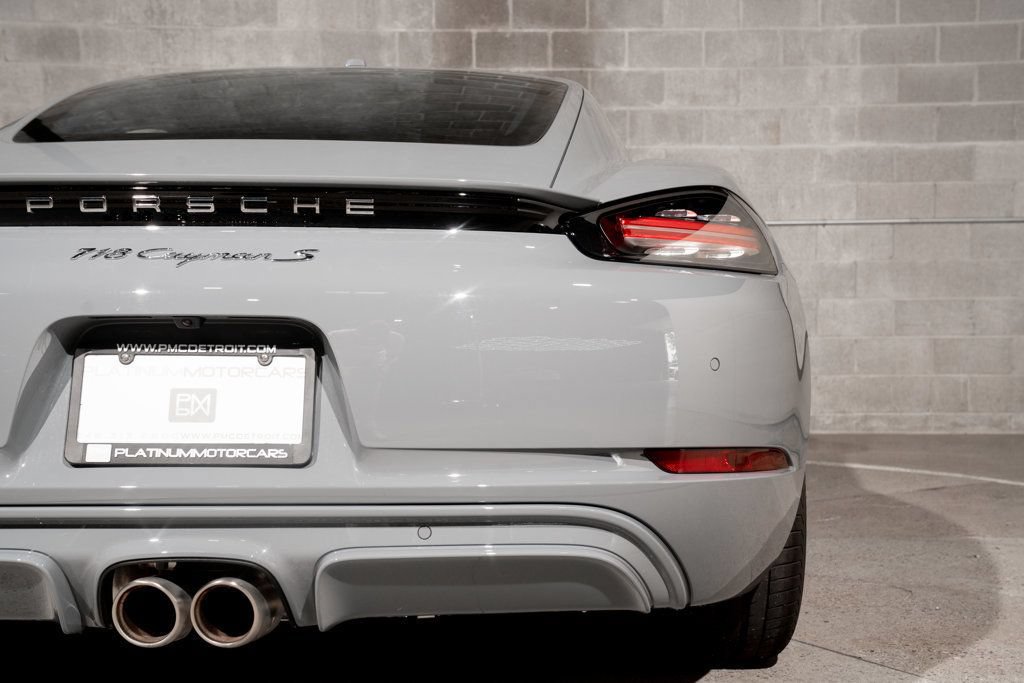 Used 2025 Porsche 718 Cayman S RWD image 32