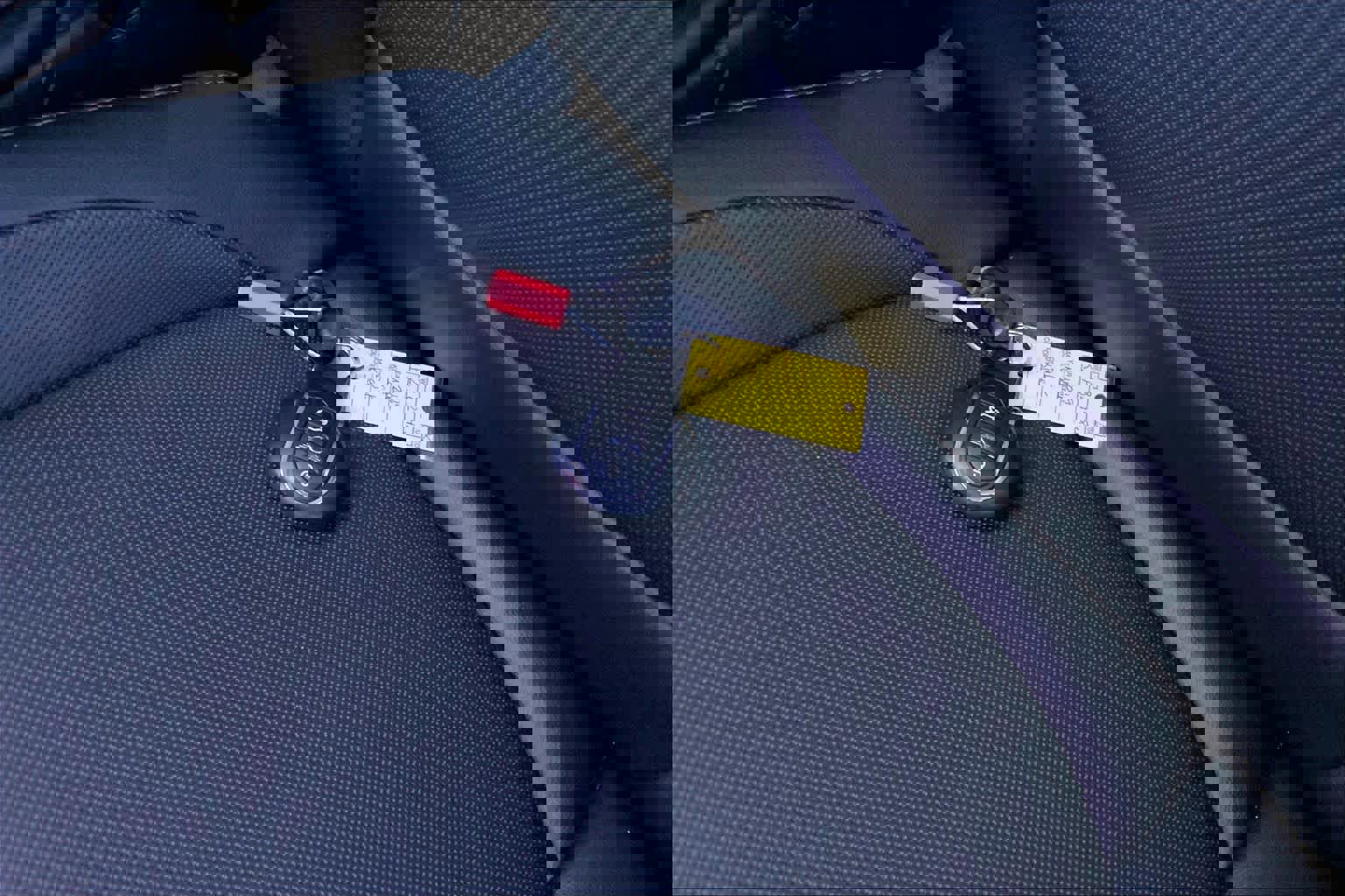 Used 2019 MINI Cooper 4-Door Hardtop w/ Premium Package image 14