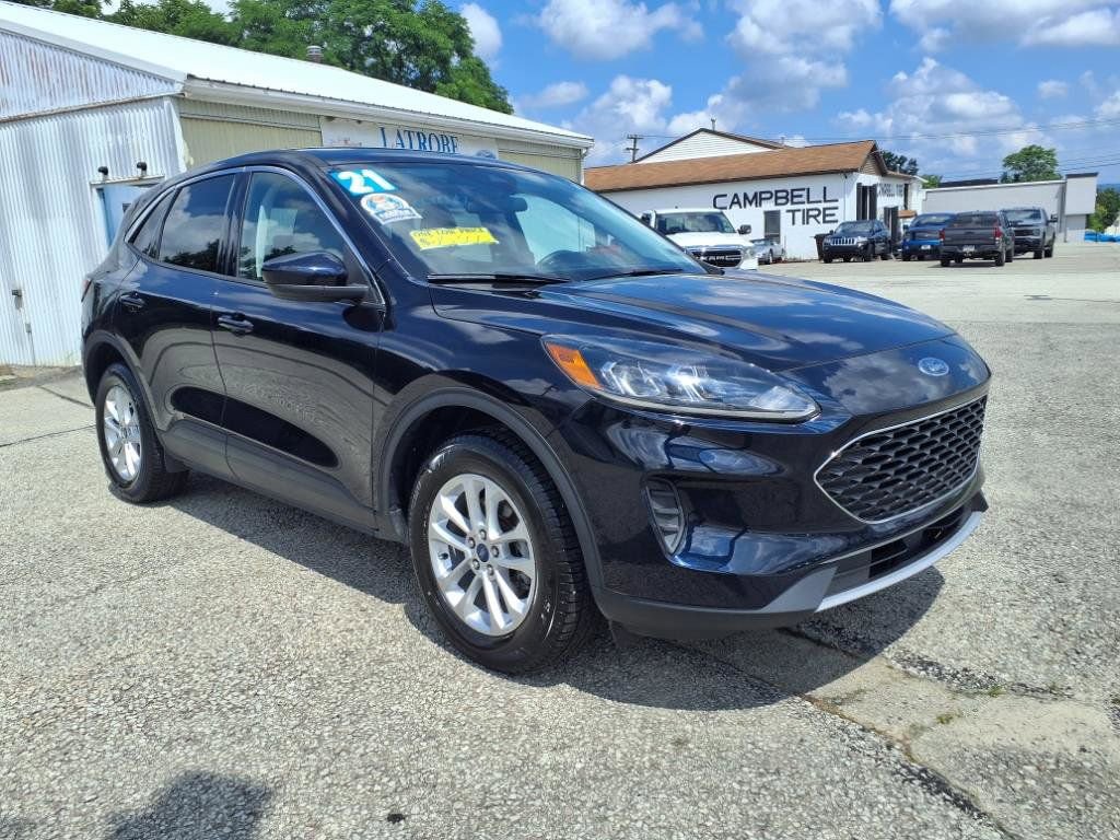 Used 2021 Ford Escape SE image 9