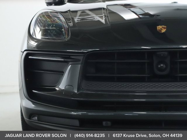 Used 2023 Porsche Macan AWD/4WD image 43