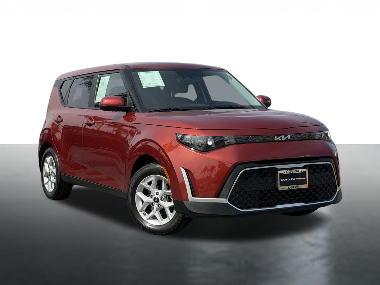 Certified 2023 Kia Soul S FWD image 2