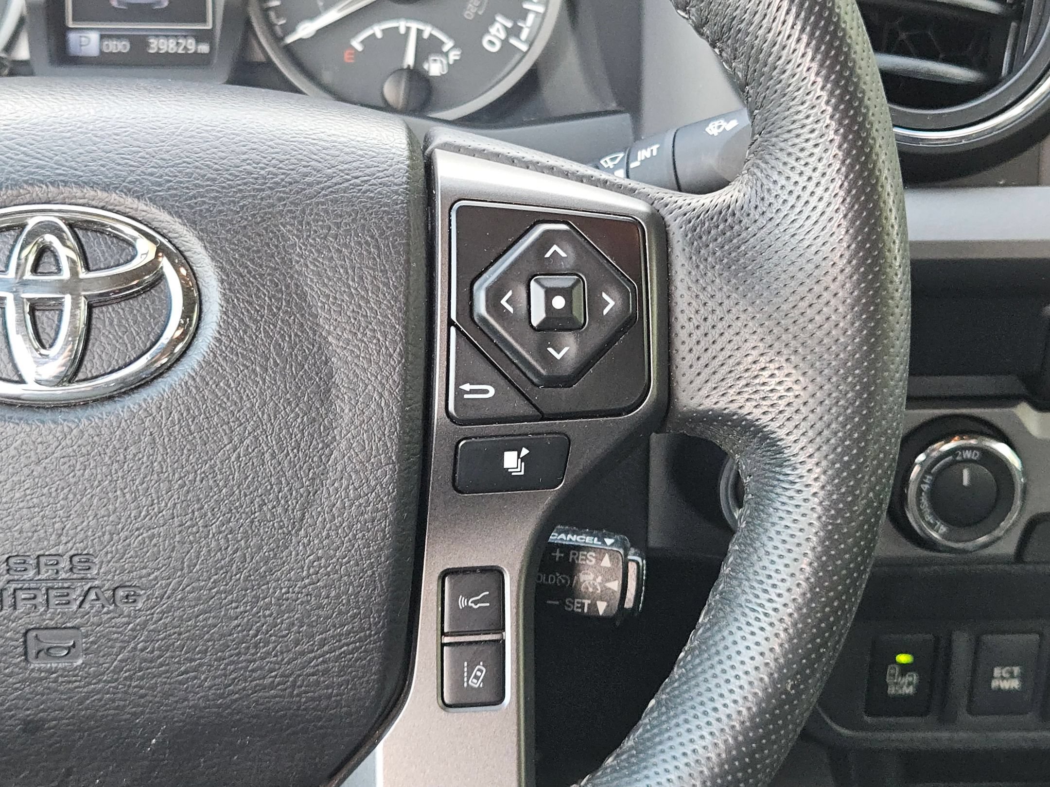 Used 2021 Toyota Tacoma TRD Off-Road w/ Technology Package AWD/4WD image 22