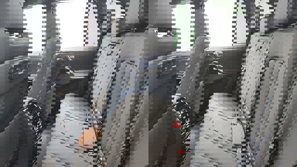 Used 2021 BMW X5 xDrive45e w/ Premium Package image 18