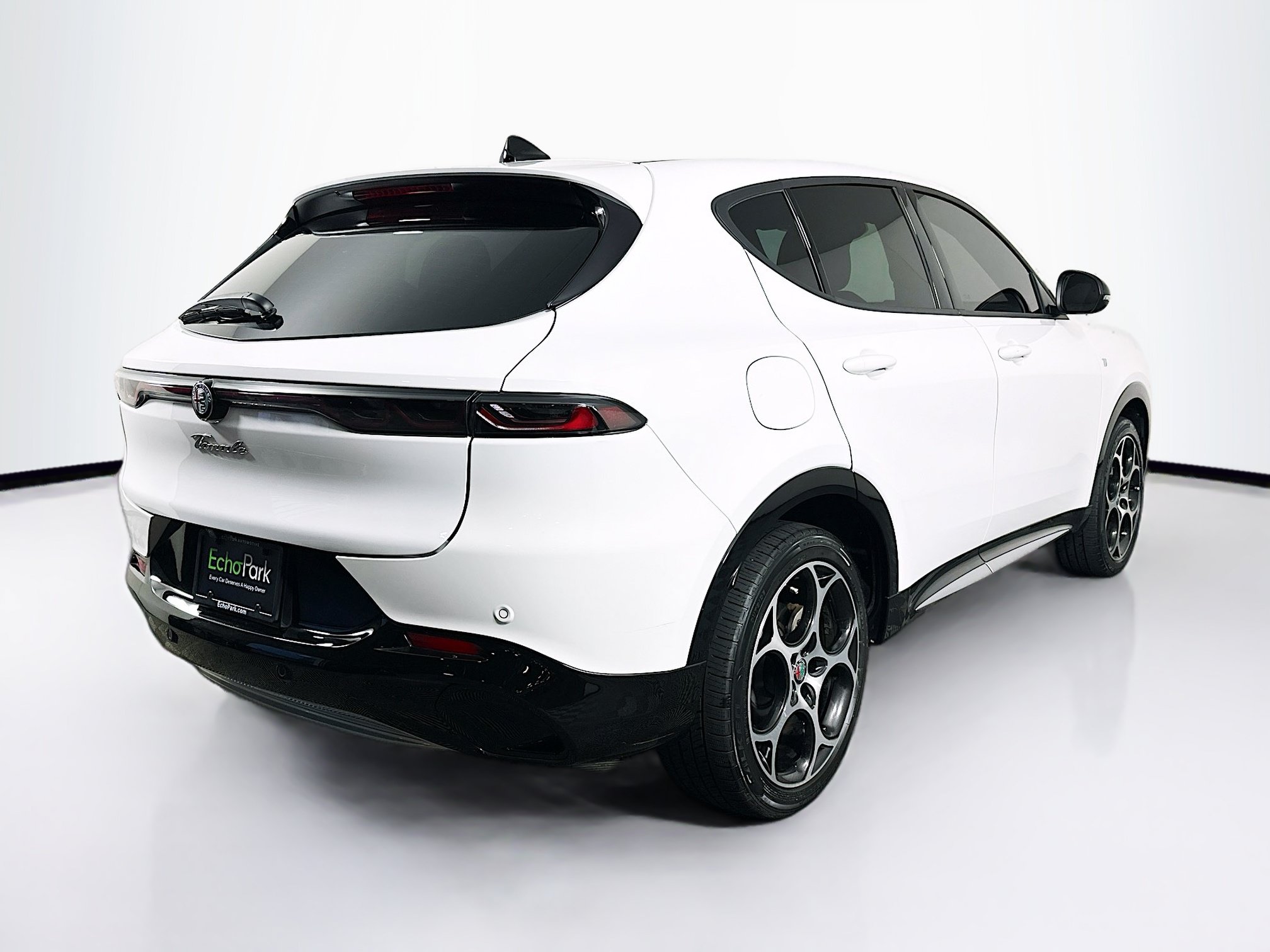 Used 2024 Alfa Romeo Tonale Ti w/ Premium Interior Package AWD/4WD image 9