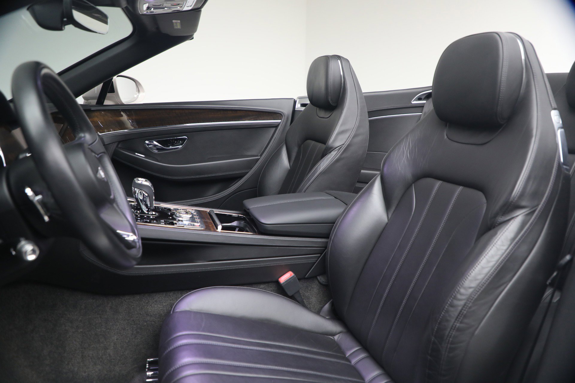 Used 2020 Bentley Continental GT V8 AWD/4WD image 31