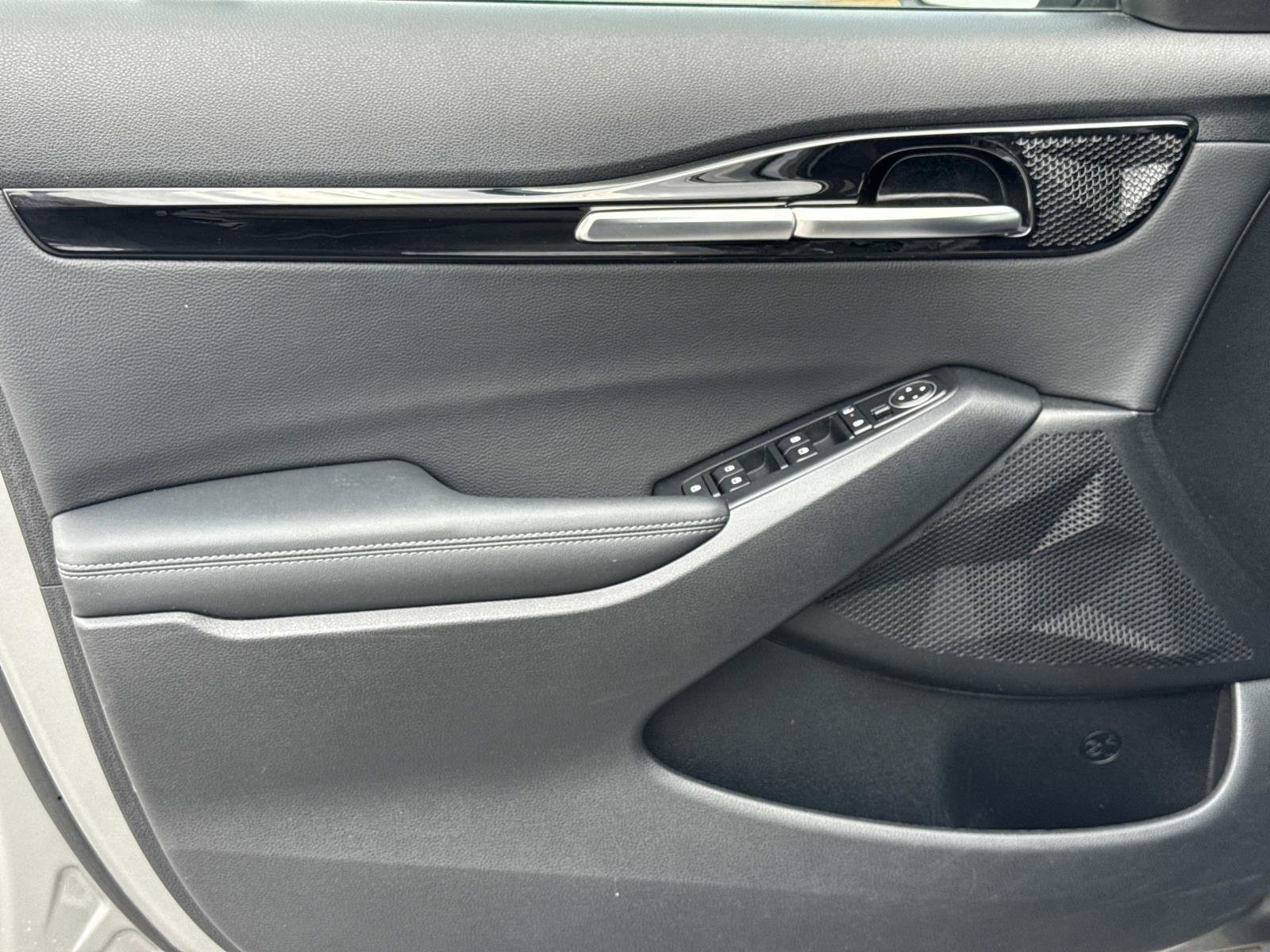 Used 2024 Kia Seltos EX image 17