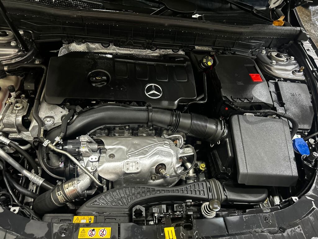 Certified 2022 Mercedes-Benz GLB 250 4MATIC image 35