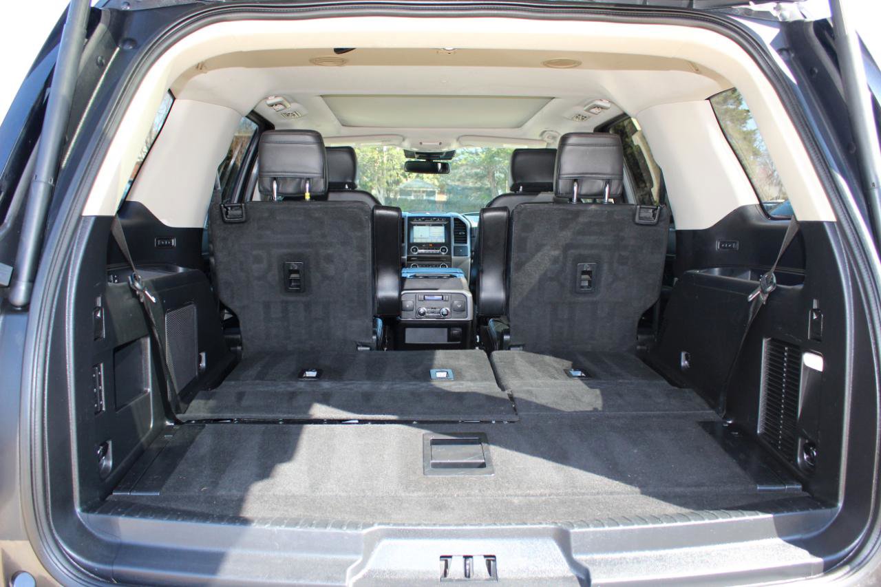 Used 2018 Ford Expedition Platinum image 18
