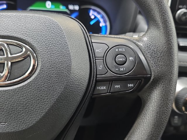 Certified 2025 Toyota RAV4 XLE AWD/4WD image 14