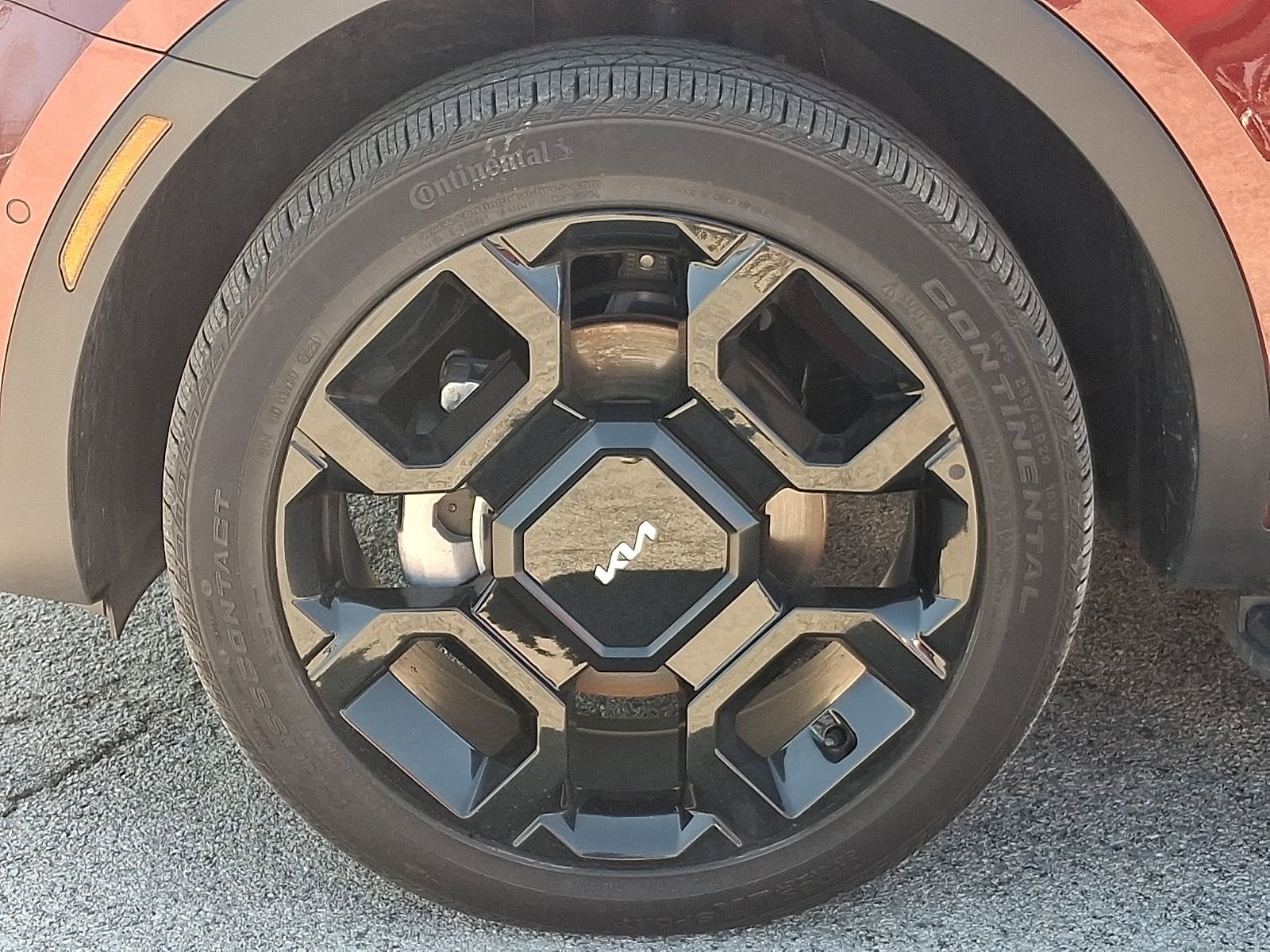 Used 2024 Kia Sorento SX image 9