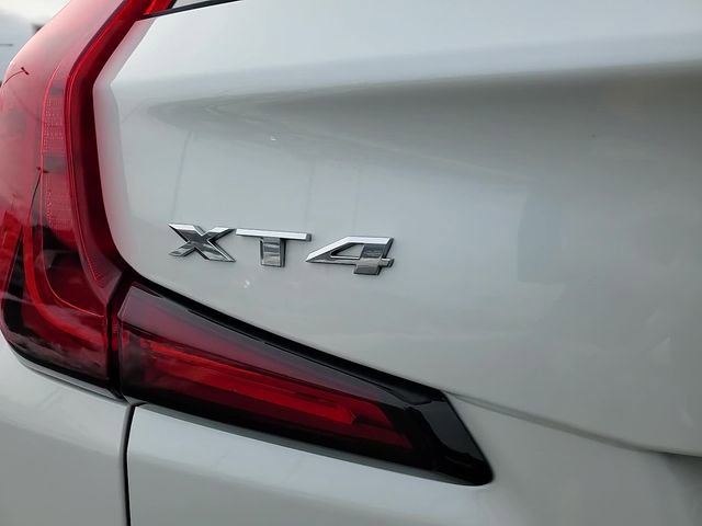 Used 2024 Cadillac XT4 Premium Luxury image 6