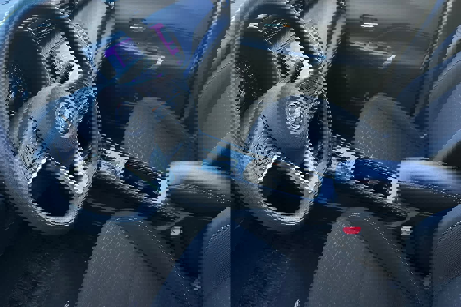 Used 2024 Nissan Kicks SV image 12