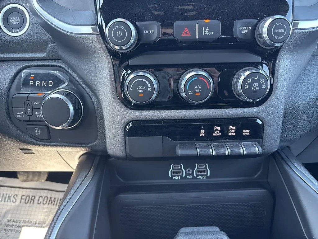 New 2026 RAM 1500 Express AWD/4WD image 18