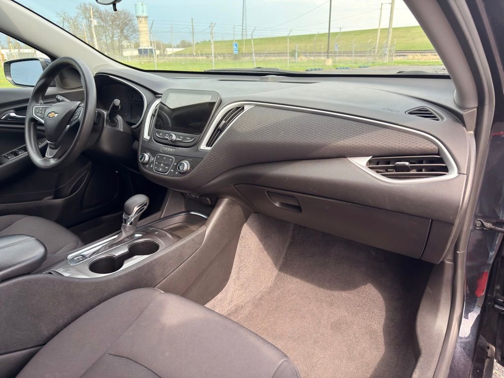Used 2023 Chevrolet Malibu LT FWD image 30