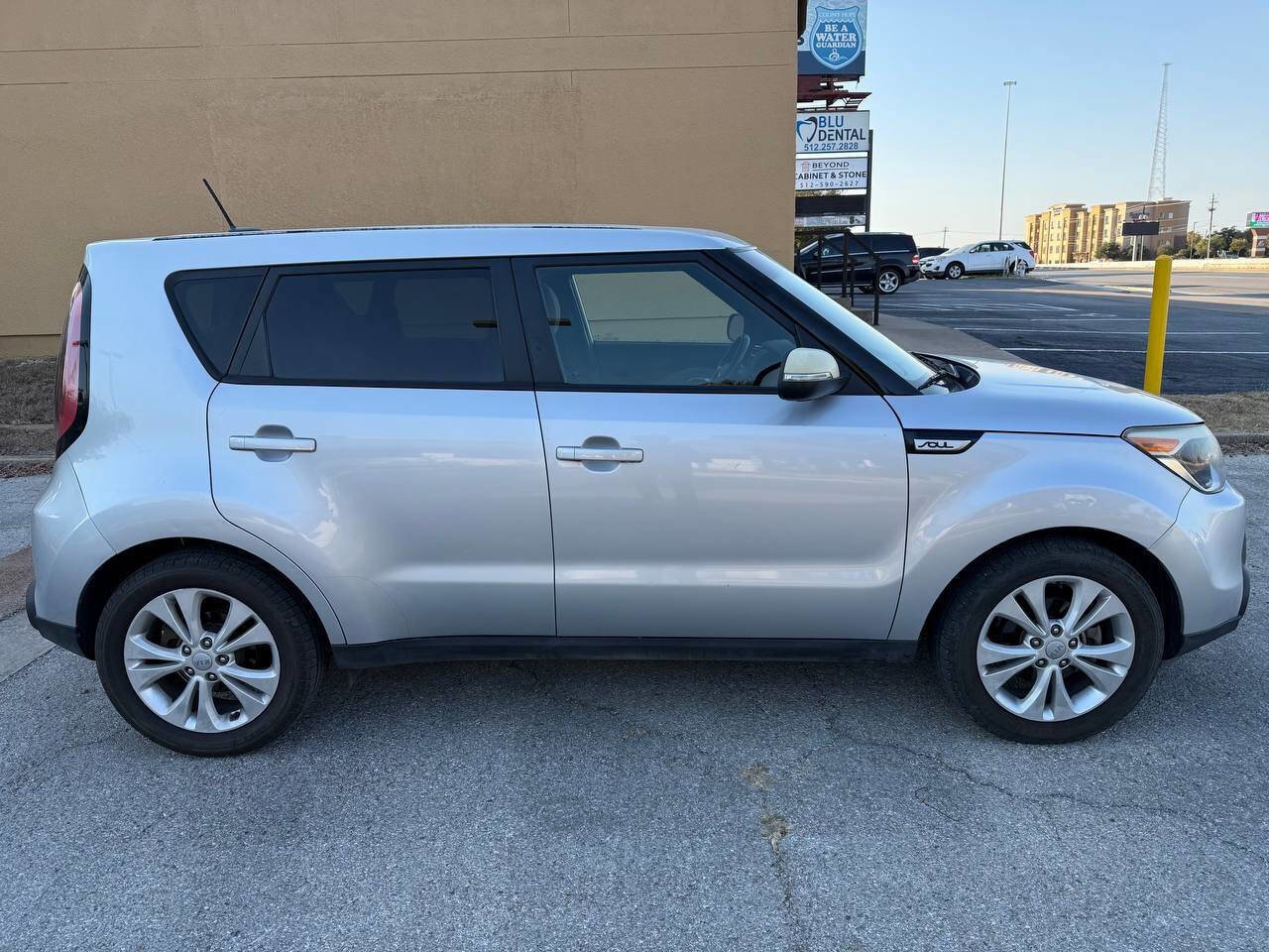 Used 2014 Kia Soul + image 5