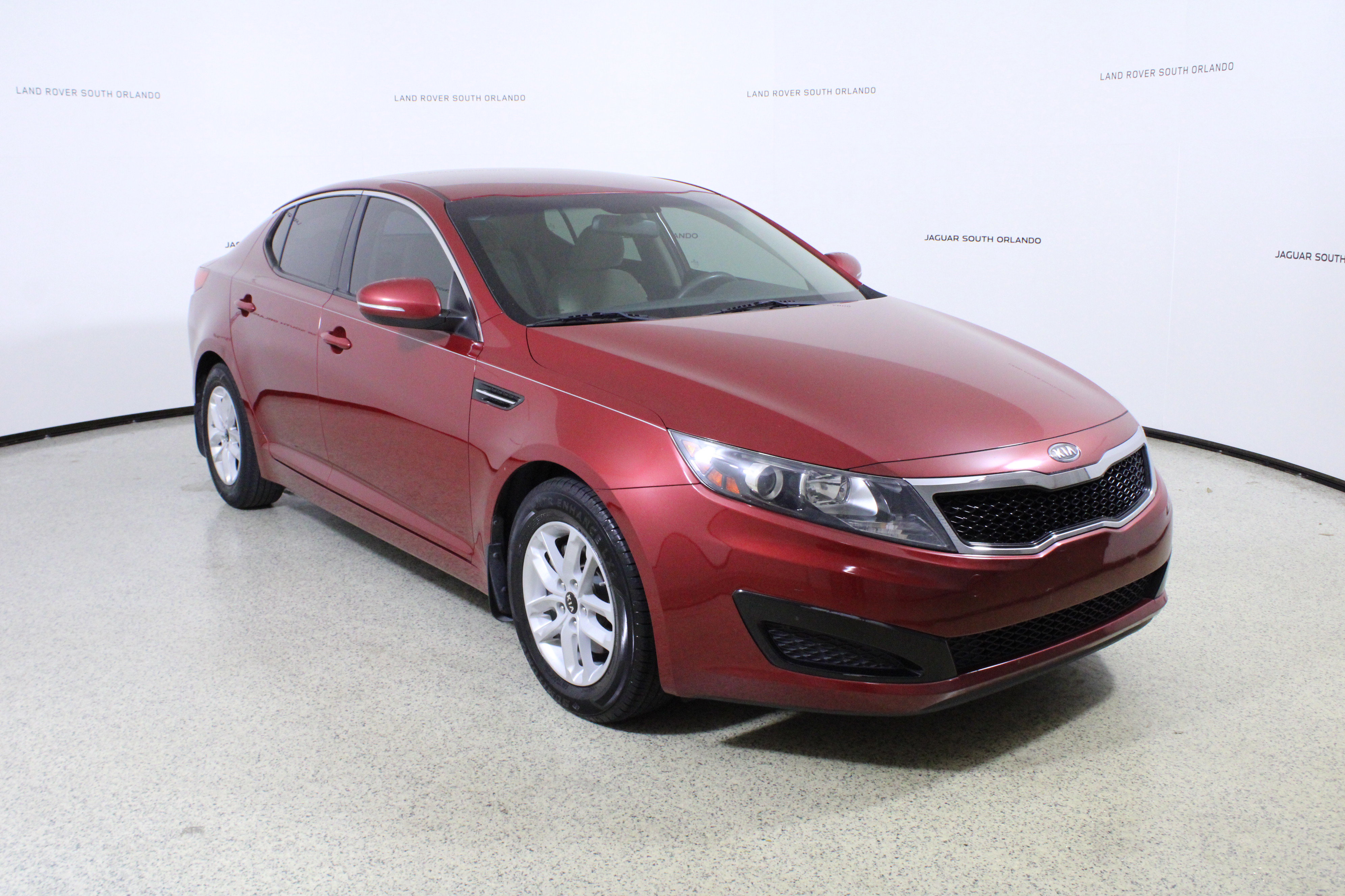 Used 2011 Kia Optima LX image 3