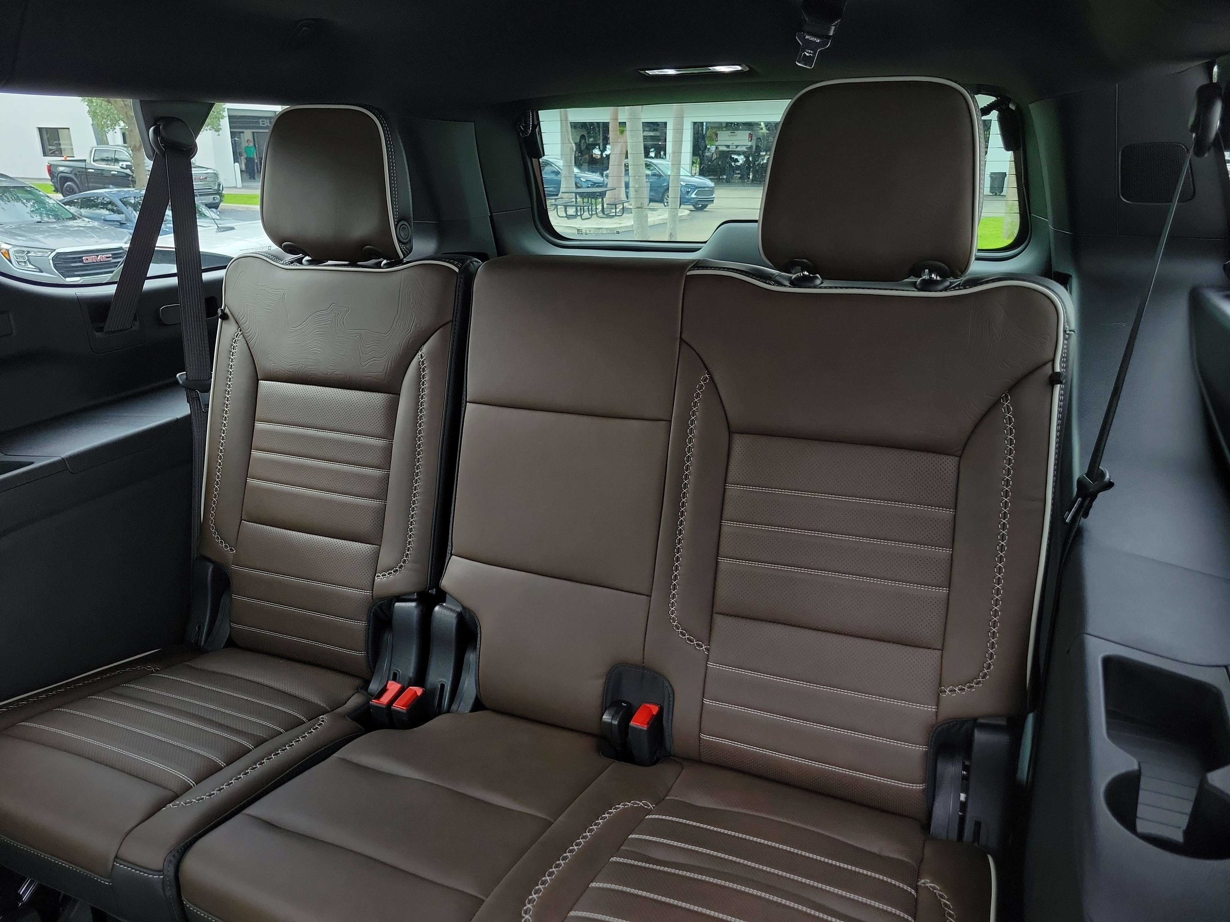 New 2026 GMC Yukon XL Denali Ultimate AWD/4WD image 13
