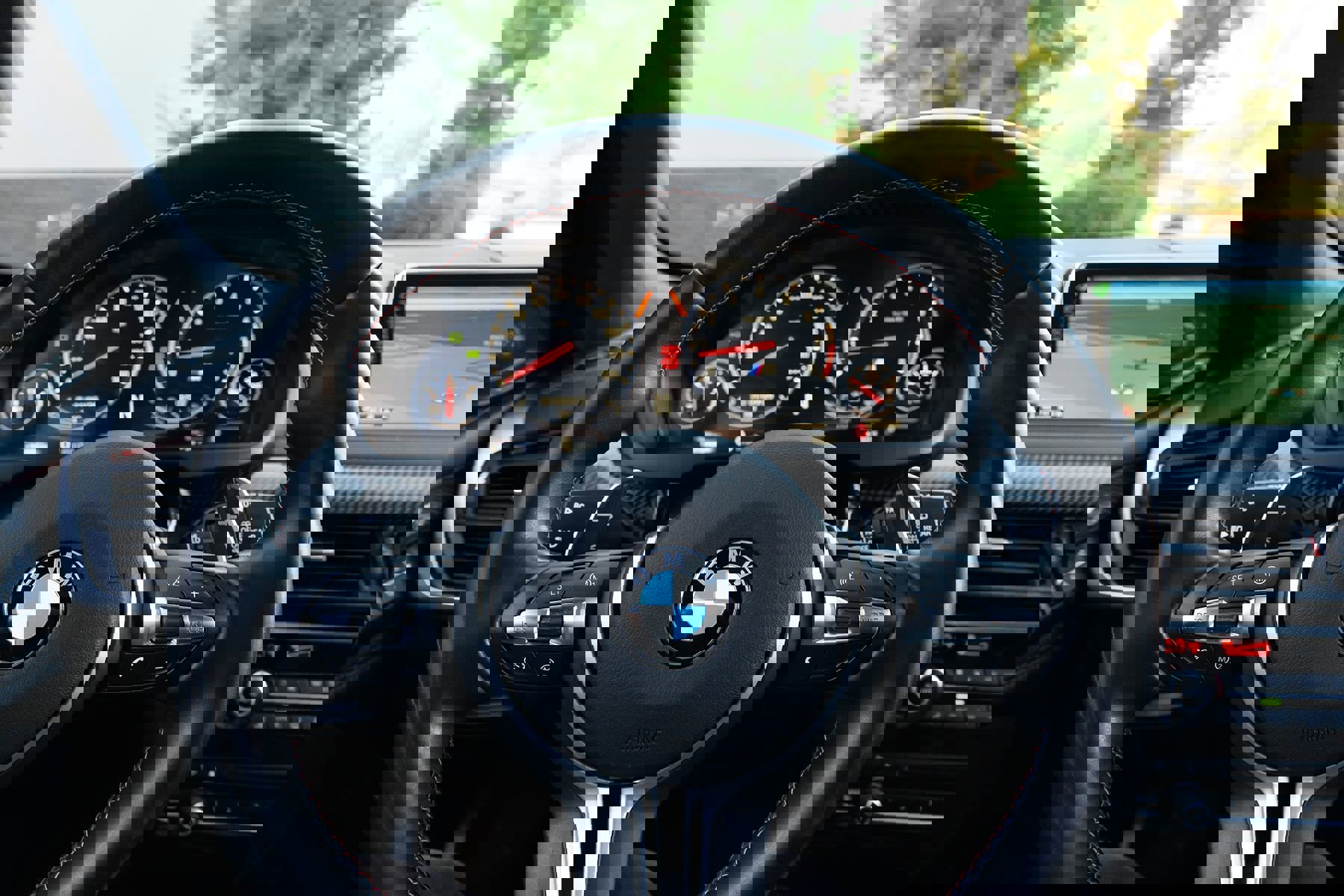 Used 2016 BMW X5 M image 33