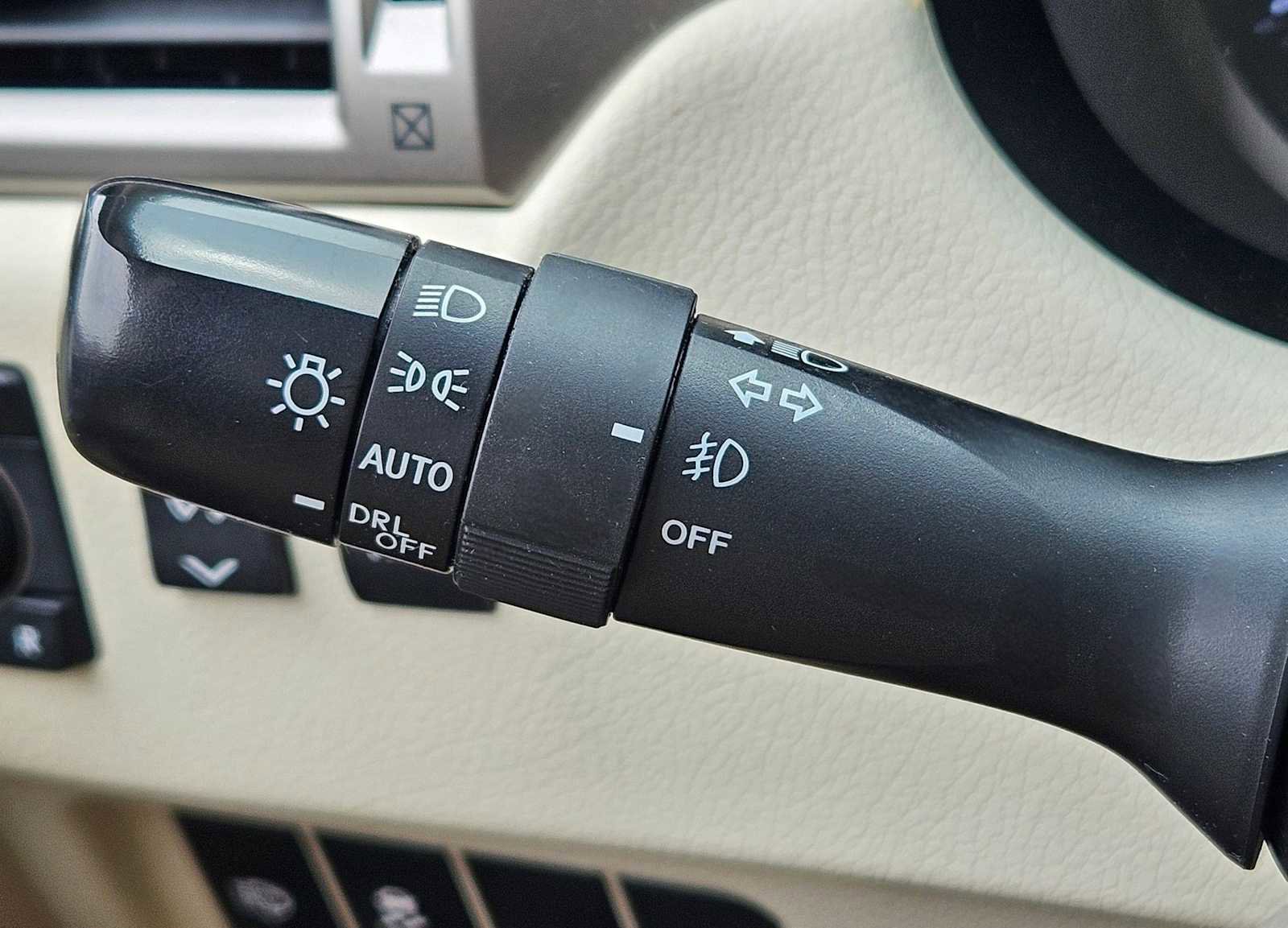 Used 2019 Lexus GX 460 Premium w/ Premium Package AWD/4WD image 18