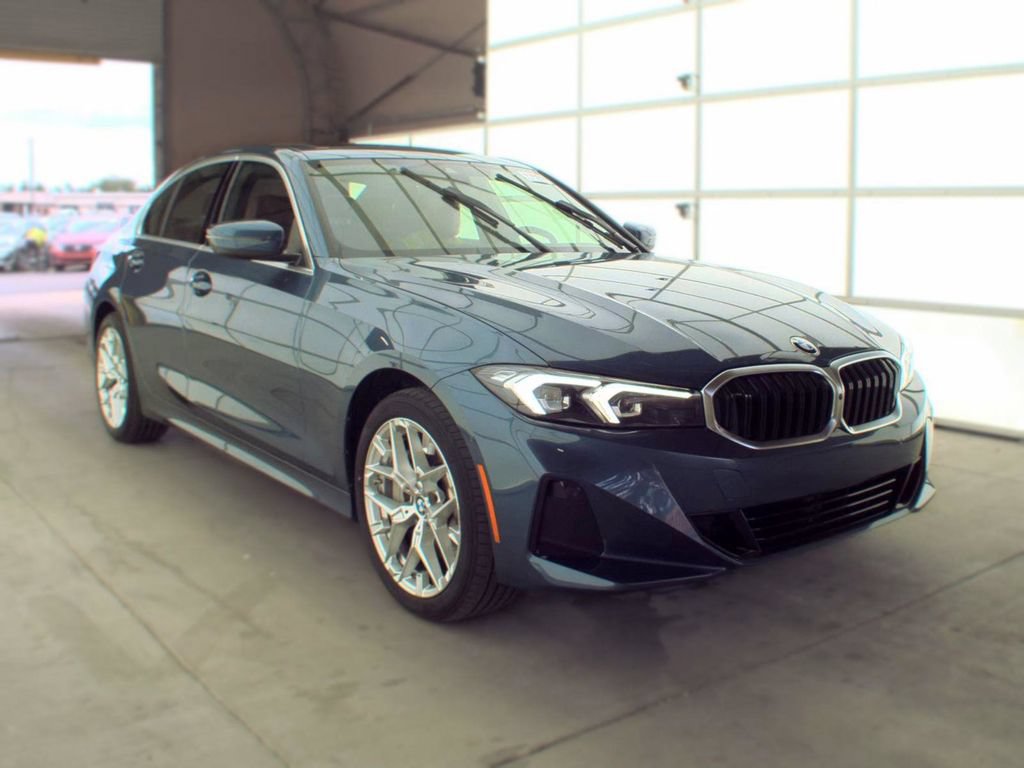 Used 2025 BMW 330i xDrive Sedan w/ Premium Package AWD/4WD image 9