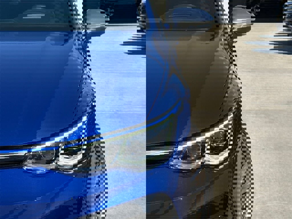 Used 2024 Volkswagen Golf R image 3