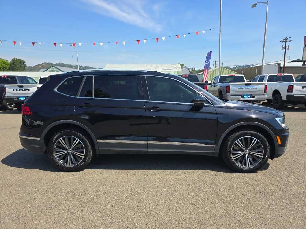 Used 2018 Volkswagen Tiguan SEL AWD/4WD image 6