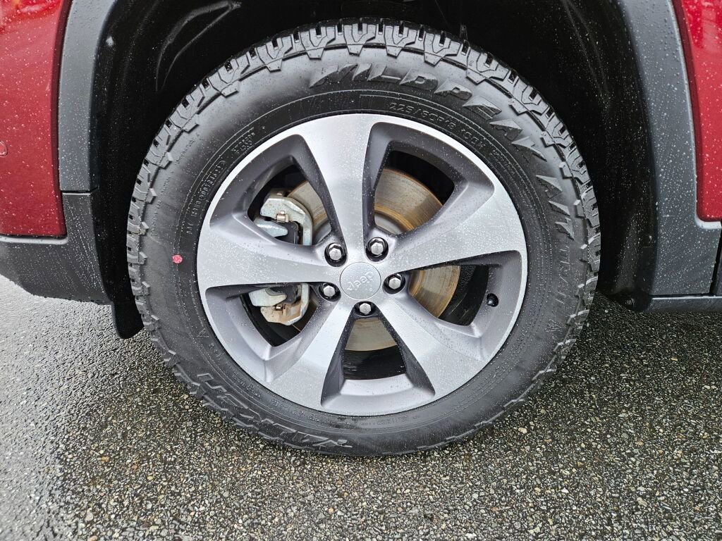 Used 2021 Jeep Cherokee Limited w/ Elite Package image 9