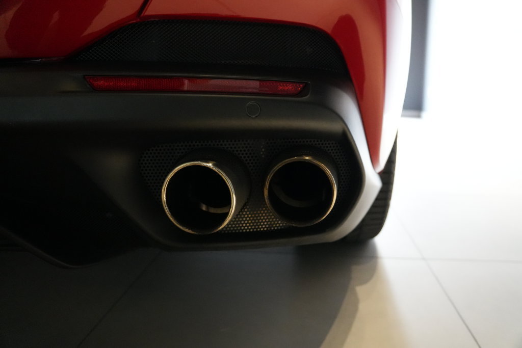 Used 2019 Ferrari Portofino RWD image 18