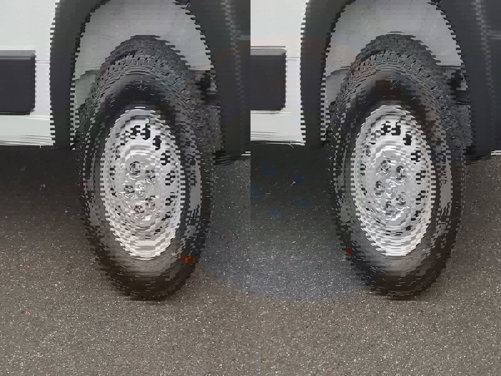 New 2026 RAM ProMaster 2500 w/ Premium Convenience Group image 16