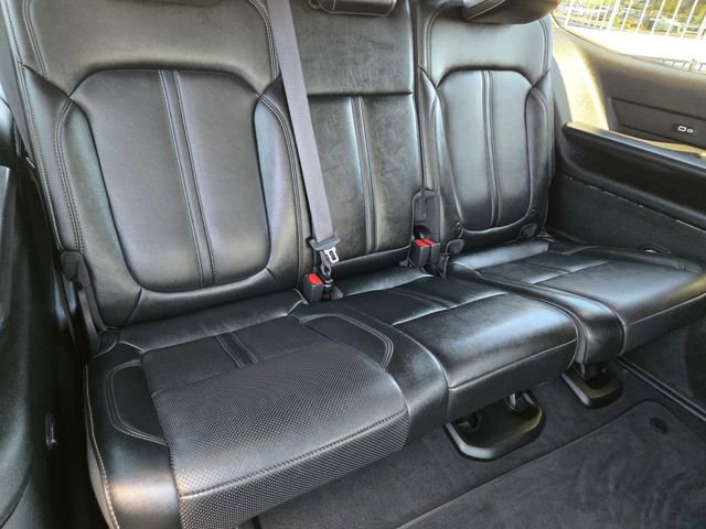 Used 2024 Jeep Wagoneer Series III AWD/4WD image 14