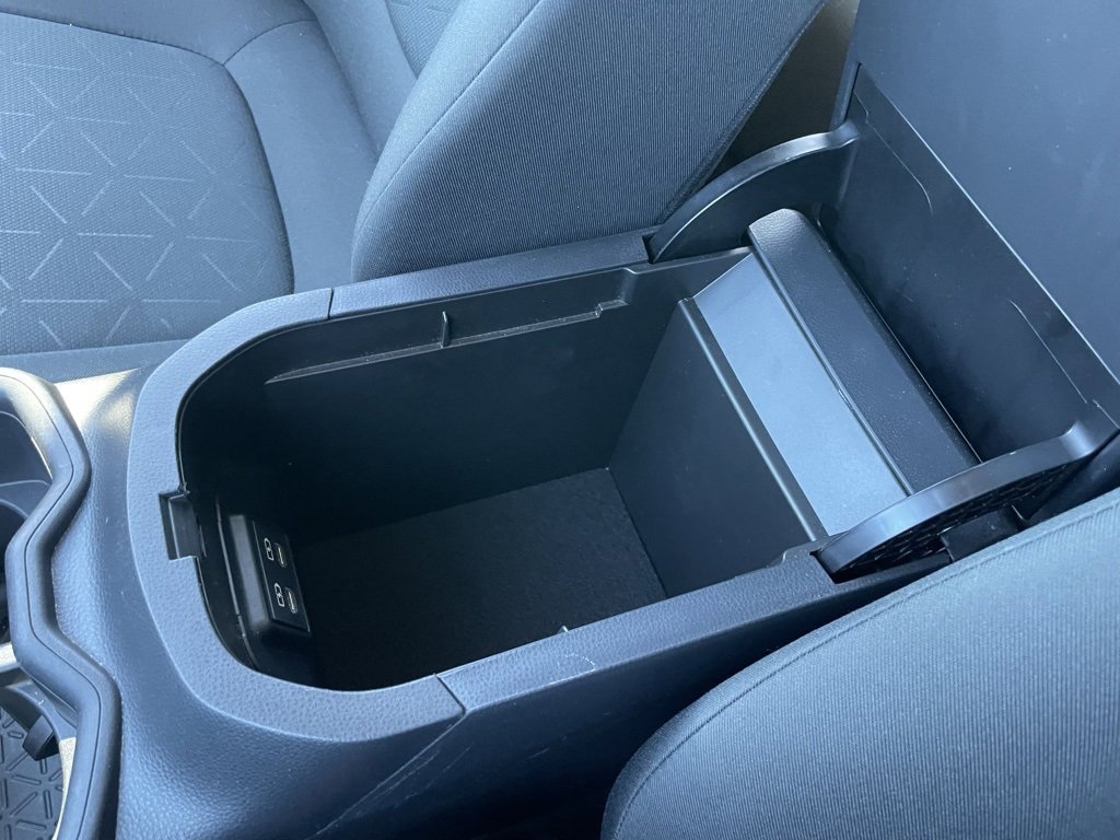 Used 2024 Toyota RAV4 XLE image 46