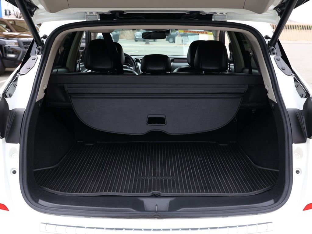 Used 2023 Nissan Murano Platinum w/ Cargo Package image 16