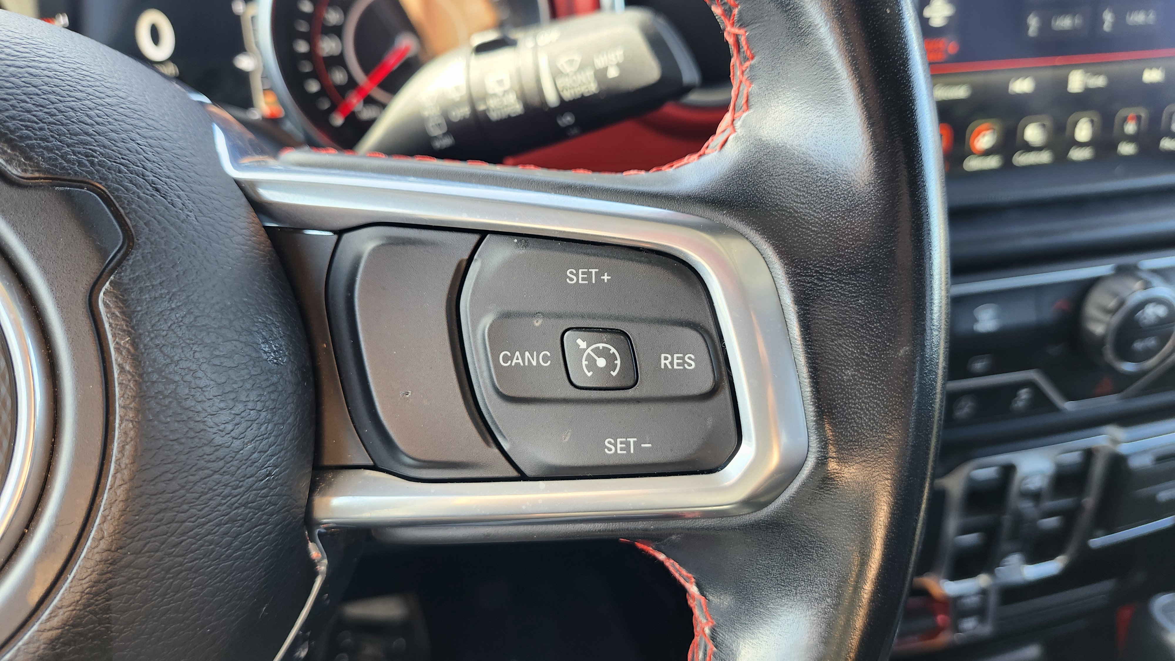 Used 2022 Jeep Wrangler Unlimited Rubicon w/ Steel Bumper Group image 31