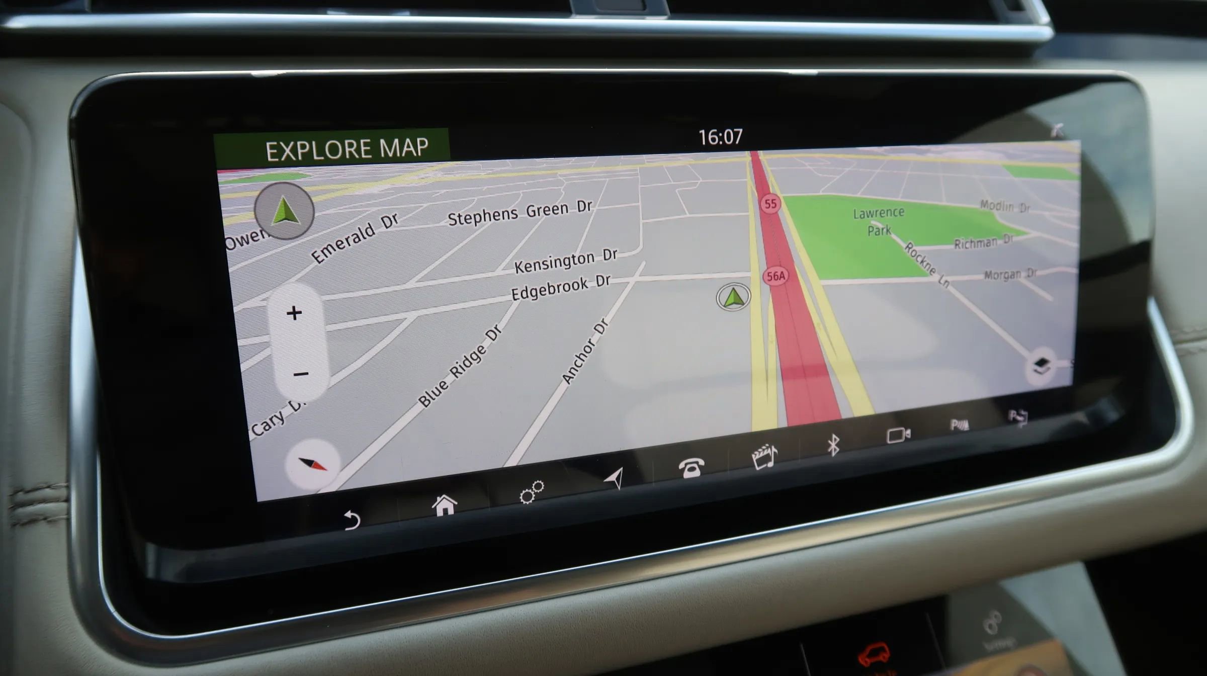 Used 2018 Land Rover Range Rover Velar image 34