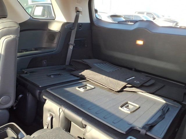 Used 2025 Nissan Pathfinder SL w/ SL Premium Package image 28