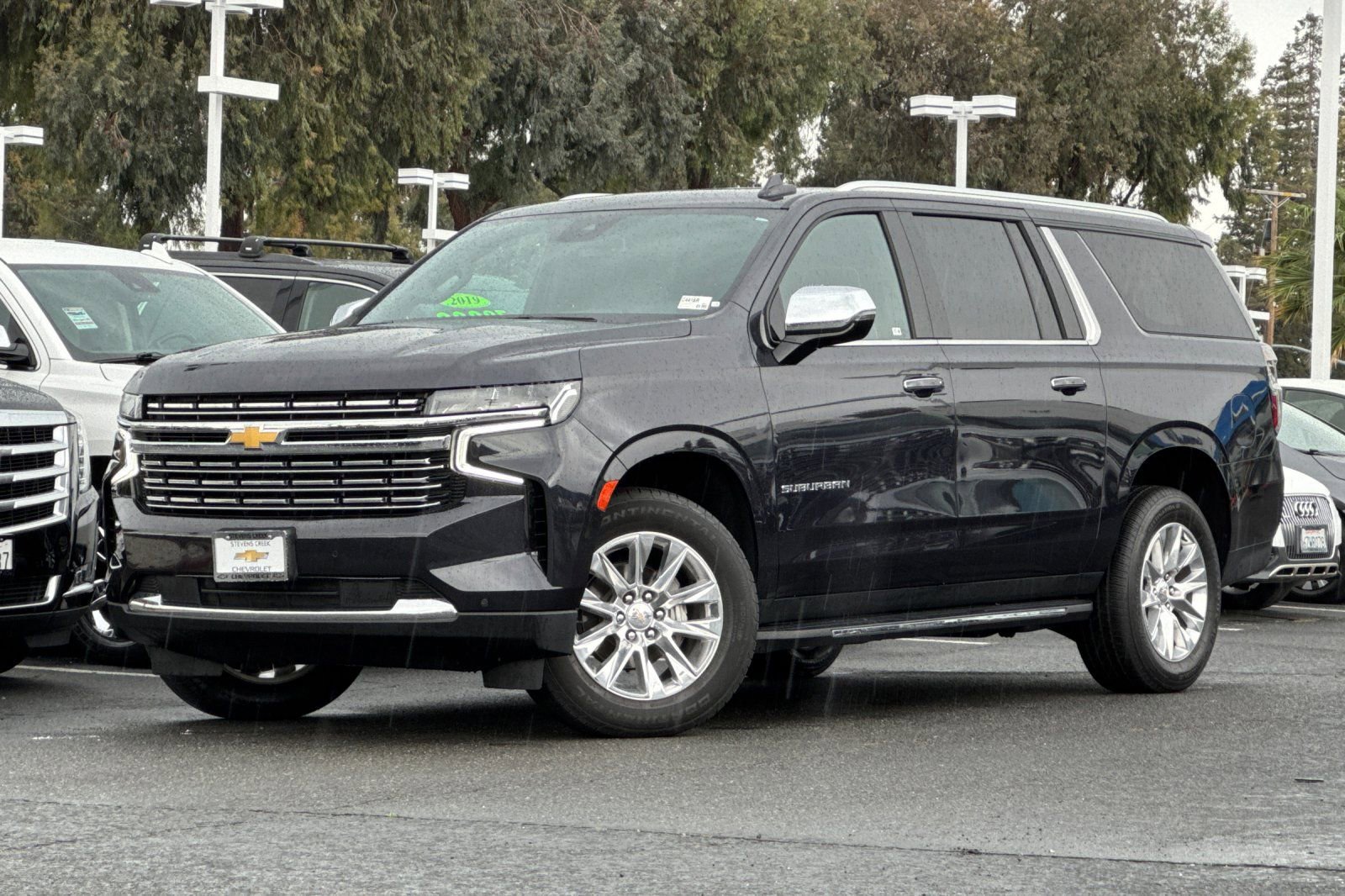 Used 2024 Chevrolet Suburban Premier image 9