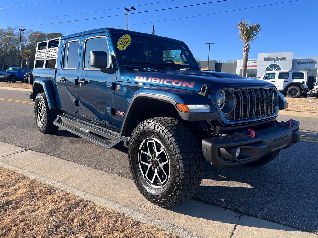 Certified 2025 Jeep Gladiator Rubicon image 1