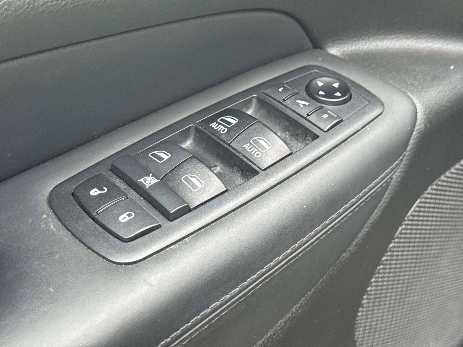 Used 2018 Jeep Grand Cherokee High Altitude AWD/4WD image 17