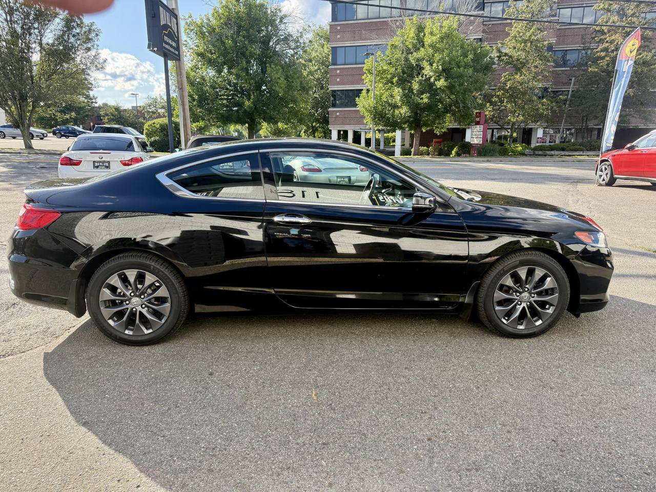 Used 2013 Honda Accord EX image 5