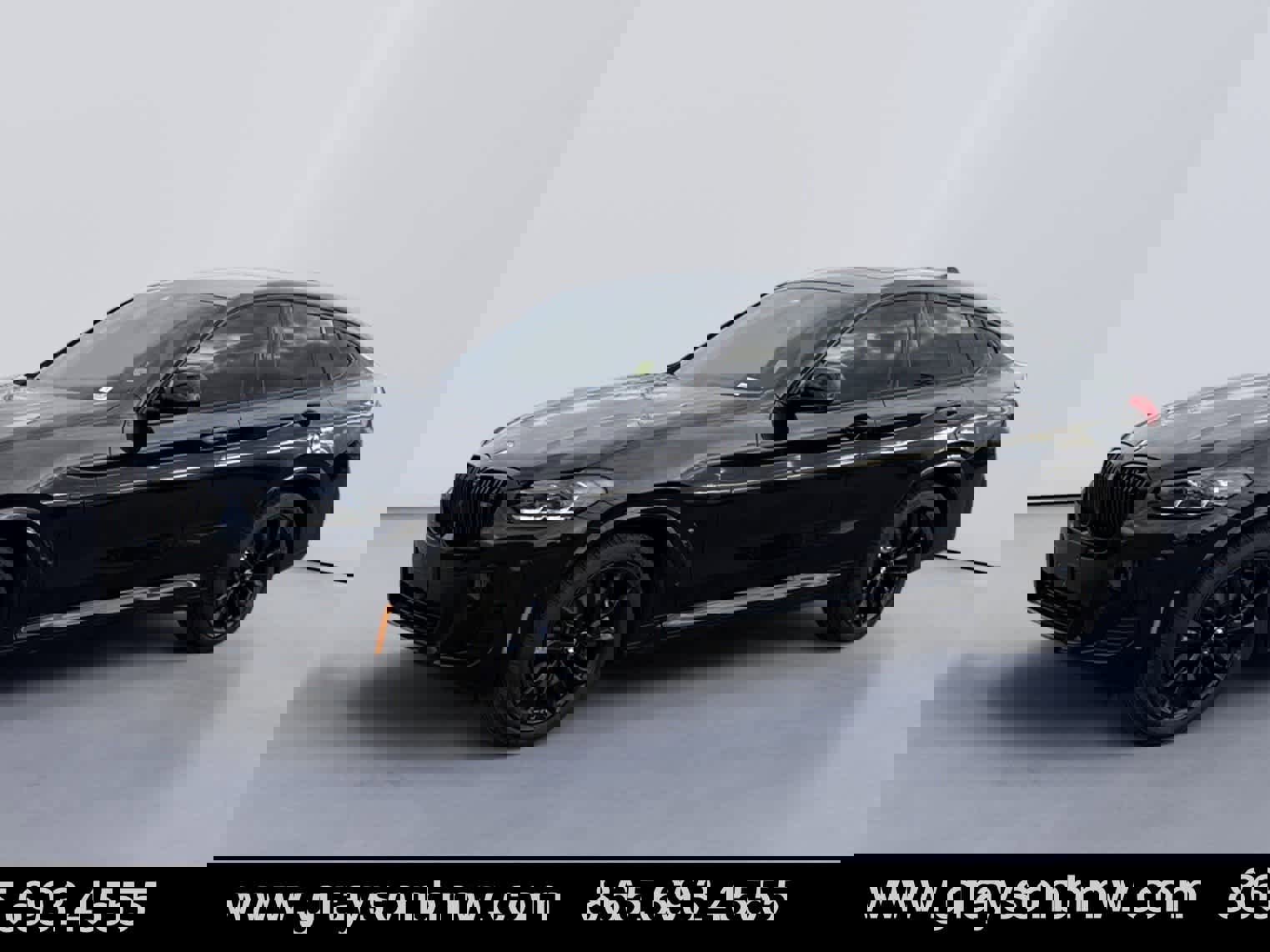 Used 2025 BMW X4 M40i w/ Premium Package image 7