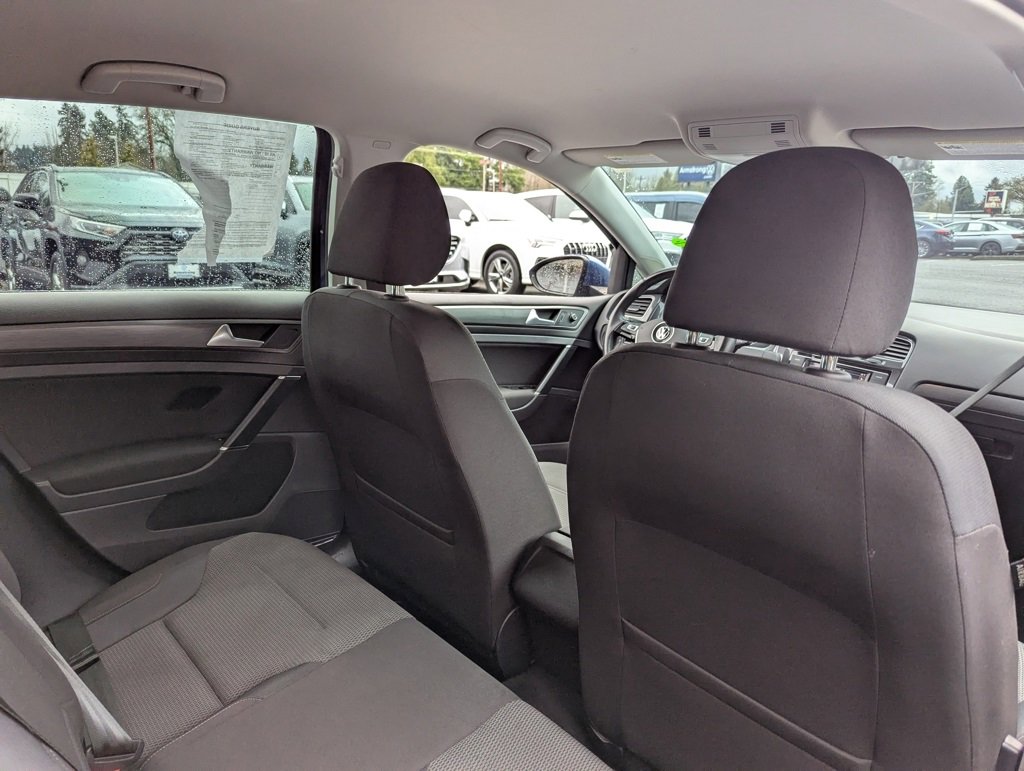Used 2019 Volkswagen Golf S image 29