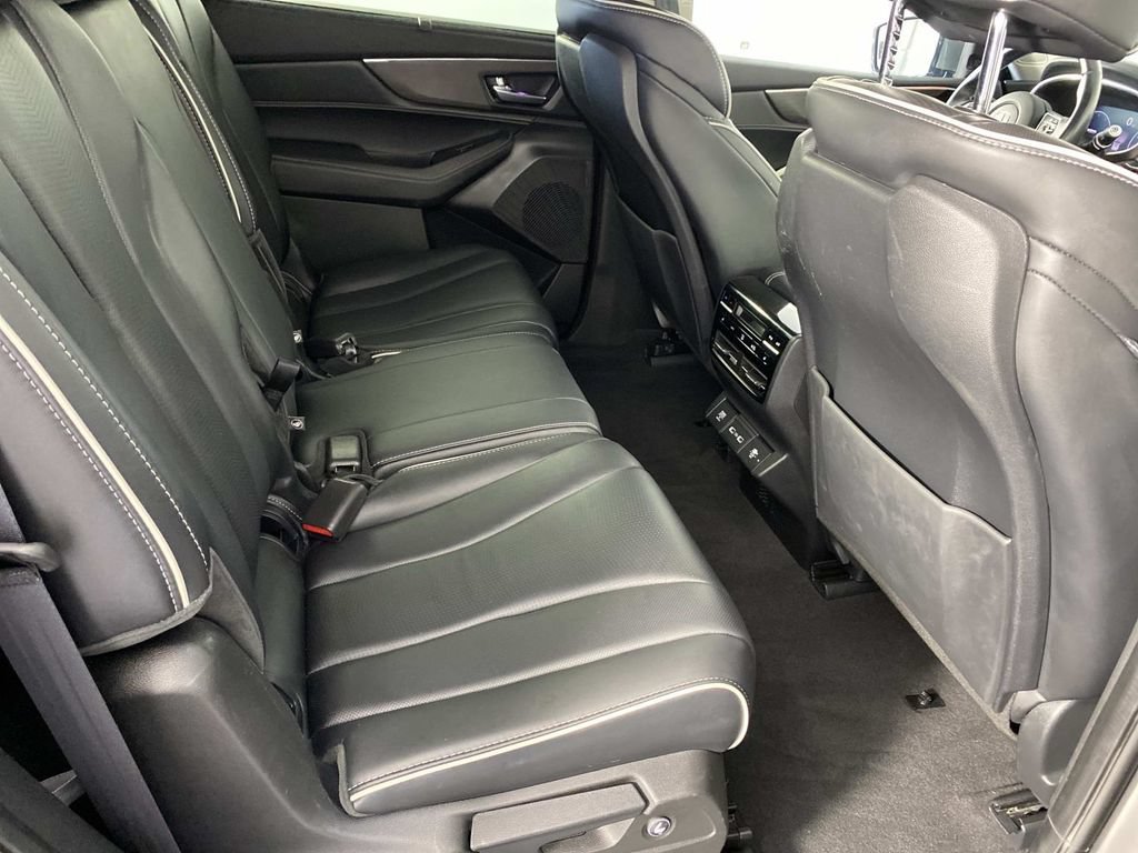 Used 2023 Acura MDX w/ Advance Package AWD/4WD image 12