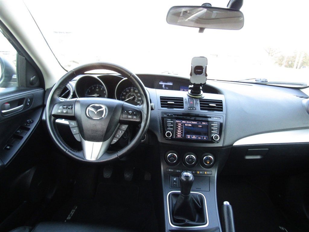 Used 2013 MAZDA MAZDA3 i Grand Touring w/ Tech Pkg image 24