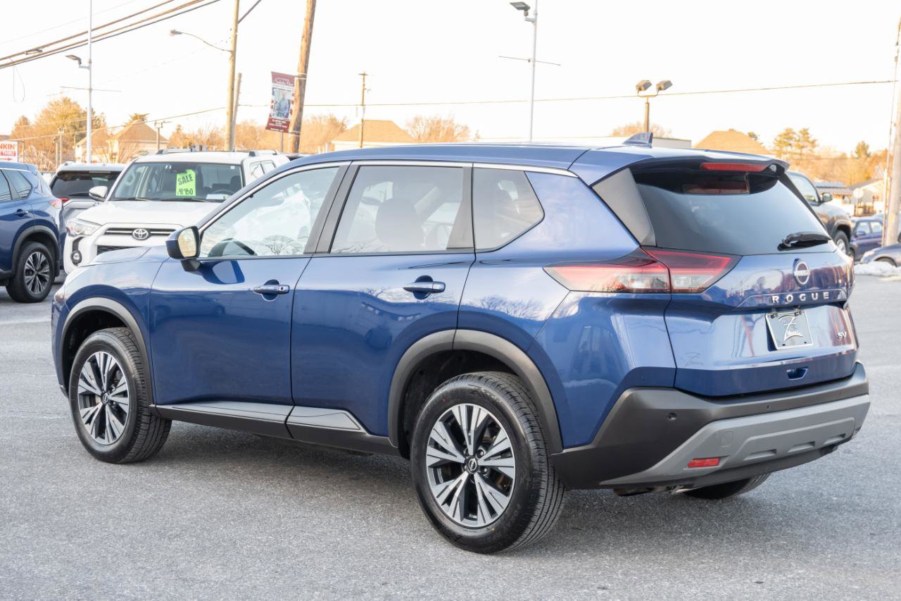 Used 2023 Nissan Rogue SV FWD image 9