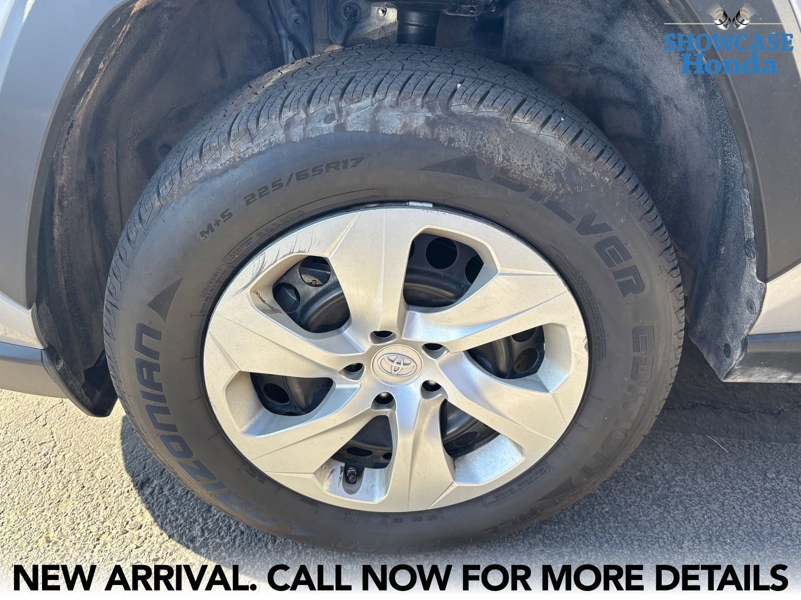 Used 2022 Toyota RAV4 LE w/ Carpet Mat Package (TMS) image 7