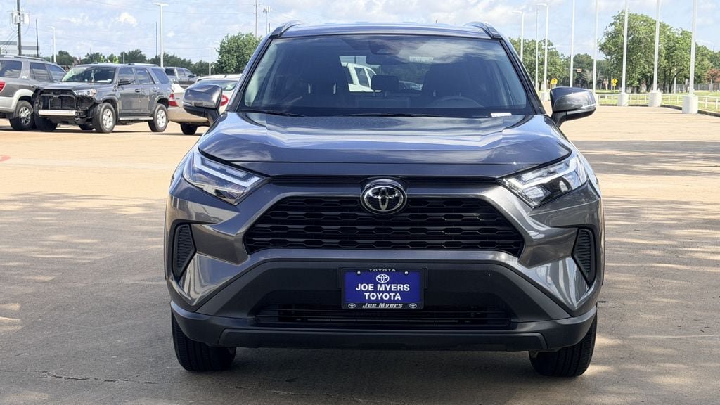Used 2025 Toyota RAV4 XLE FWD image 3