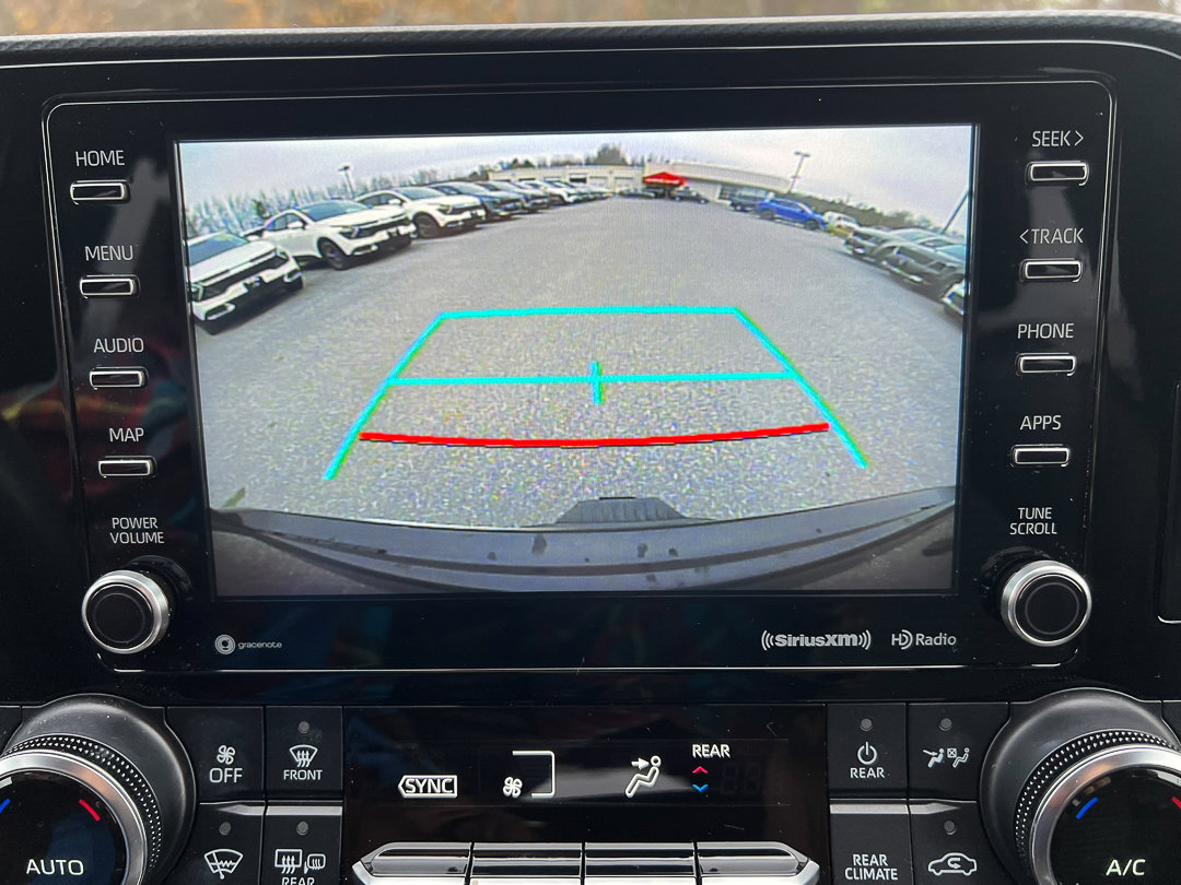 Used 2022 Toyota Highlander XSE image 22