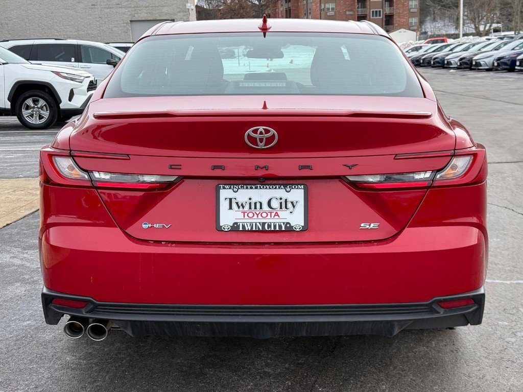 Certified 2025 Toyota Camry SE image 5