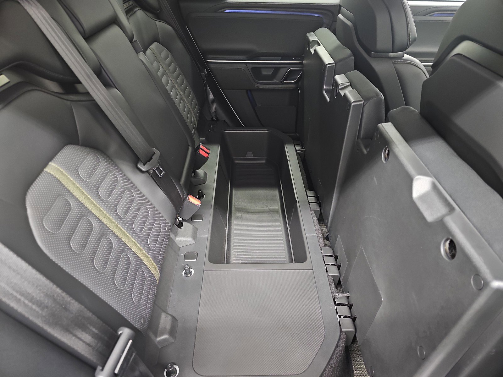 Used 2024 Rivian R1T Adventure AWD/4WD image 24