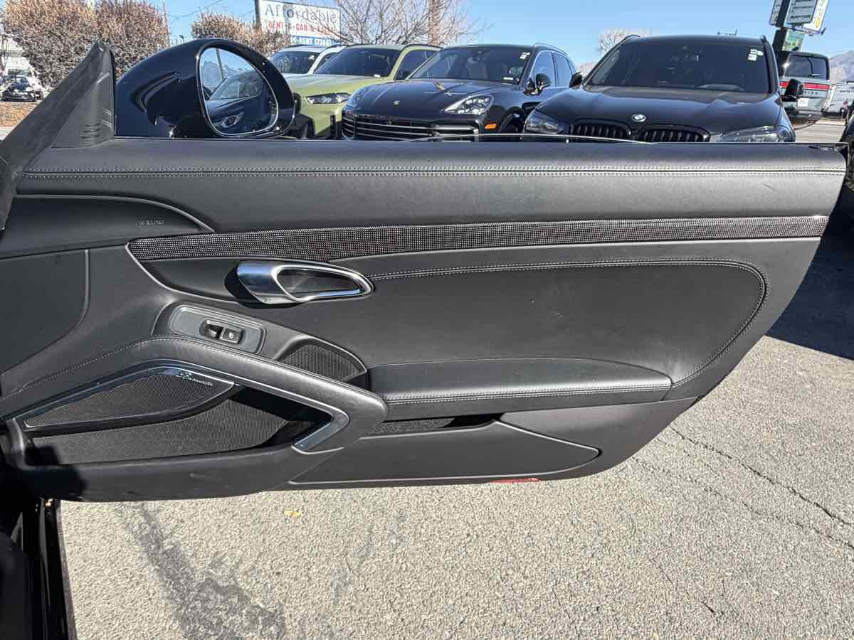 Used 2019 Porsche 911 Turbo S image 16